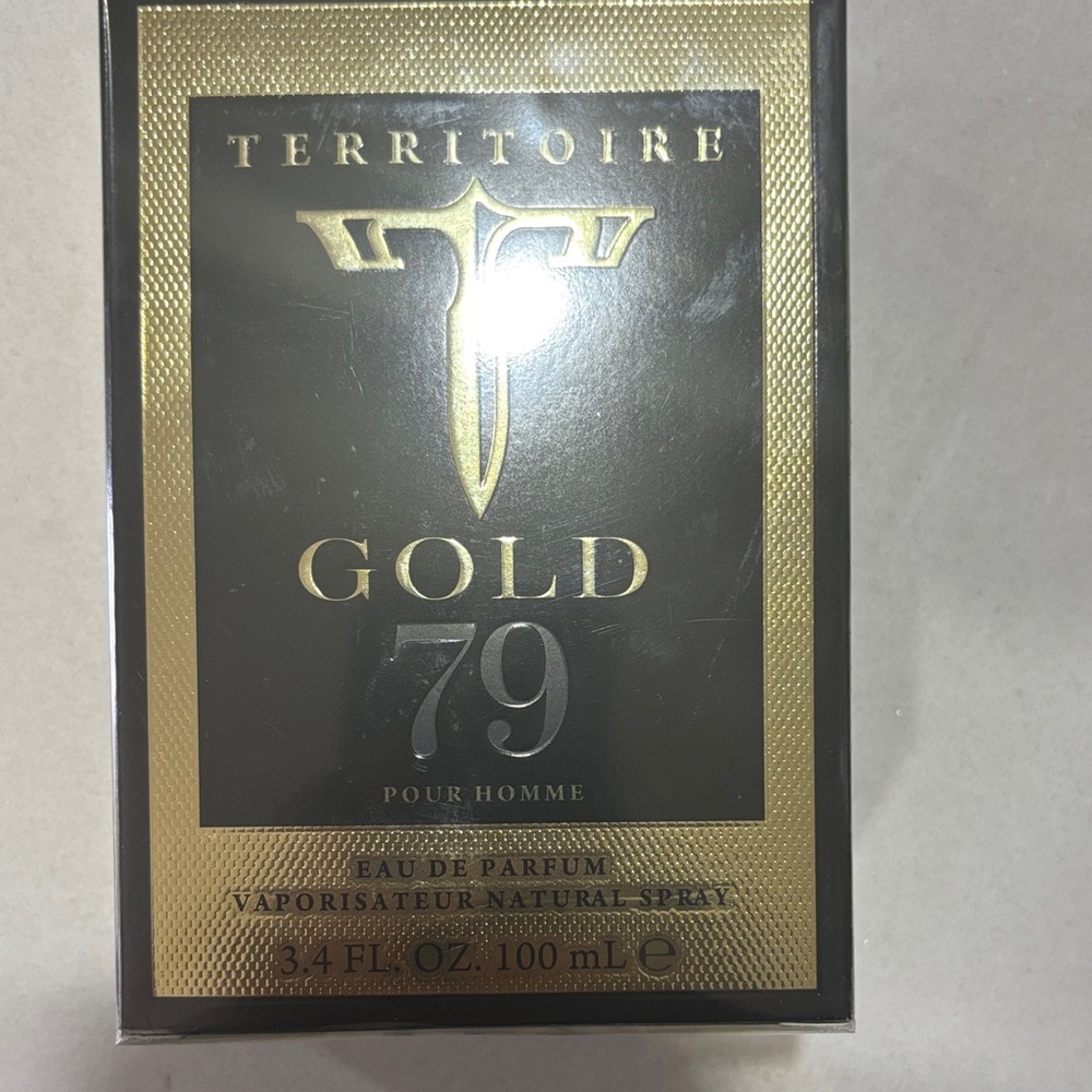 Territoire Gold 79 Pour Homme Eau de Parfum - Black and Gold Box